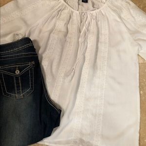 White, embroidered Cynthia Rowley tunic, Lg